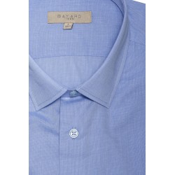 chemise couleur bleu ciel en coton et polyester coupe ajustée