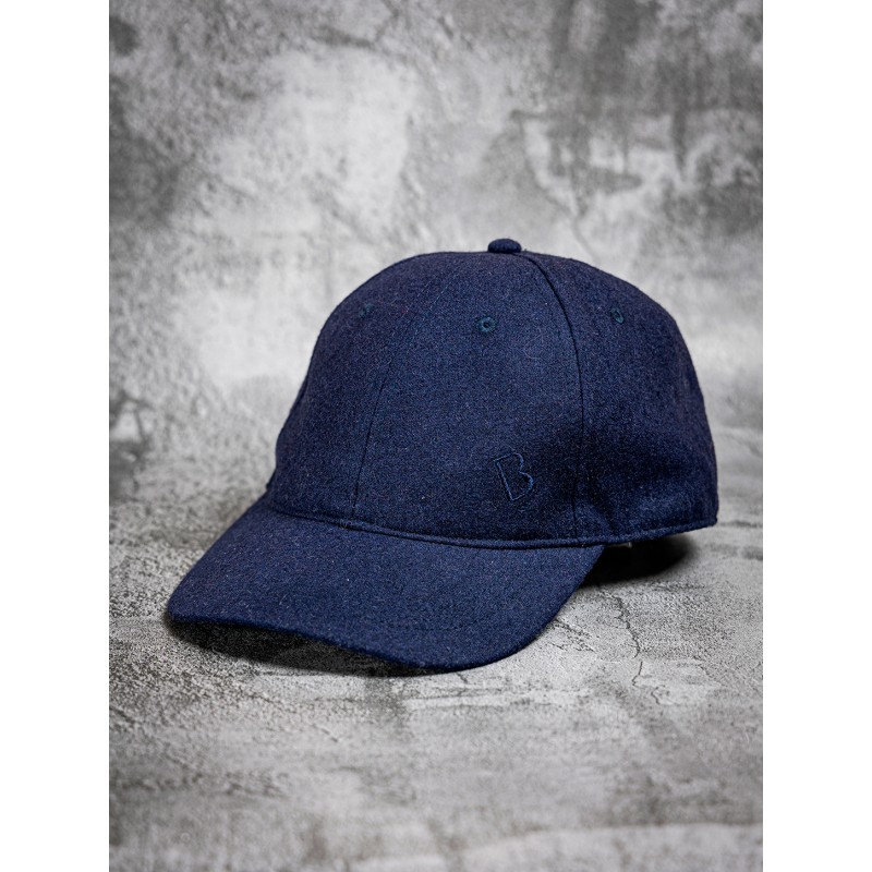 Casquette en laine marine brodée écrue