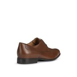 chaussures couleur cognac en cuir GEOX