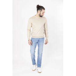 pull couleur beige avec col rond