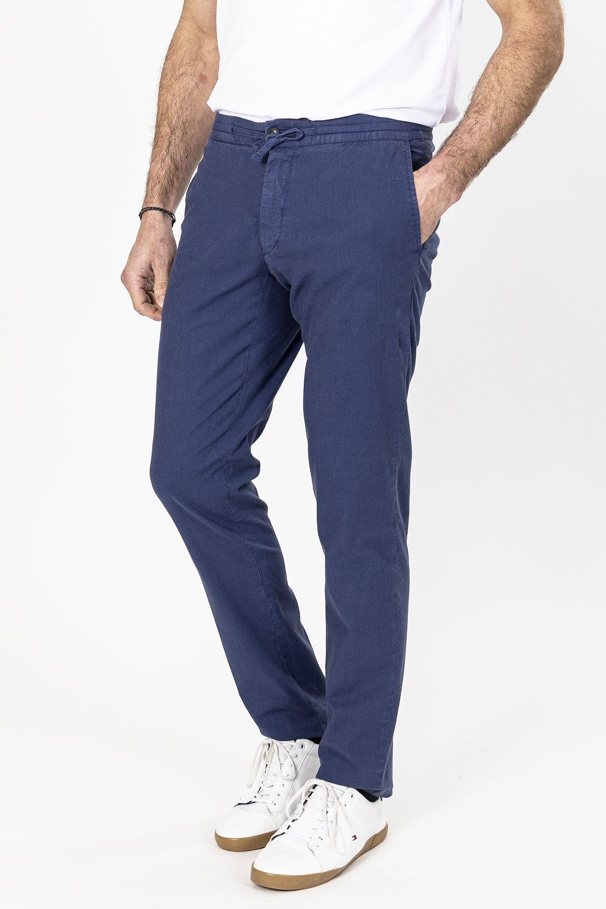 pantalon indigo en coton et lin coupe ajustée