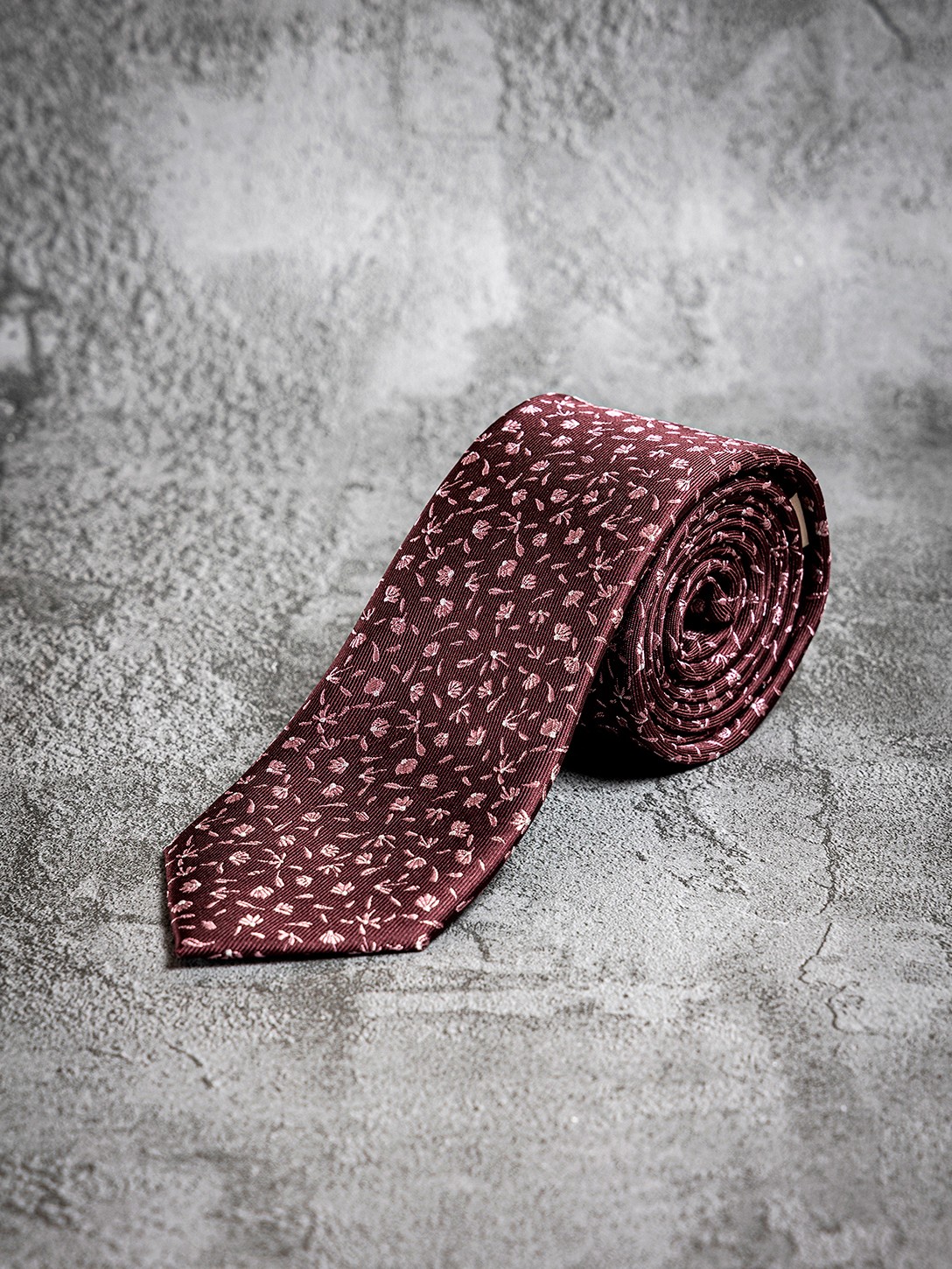 Cravate bordeaux jacquard...