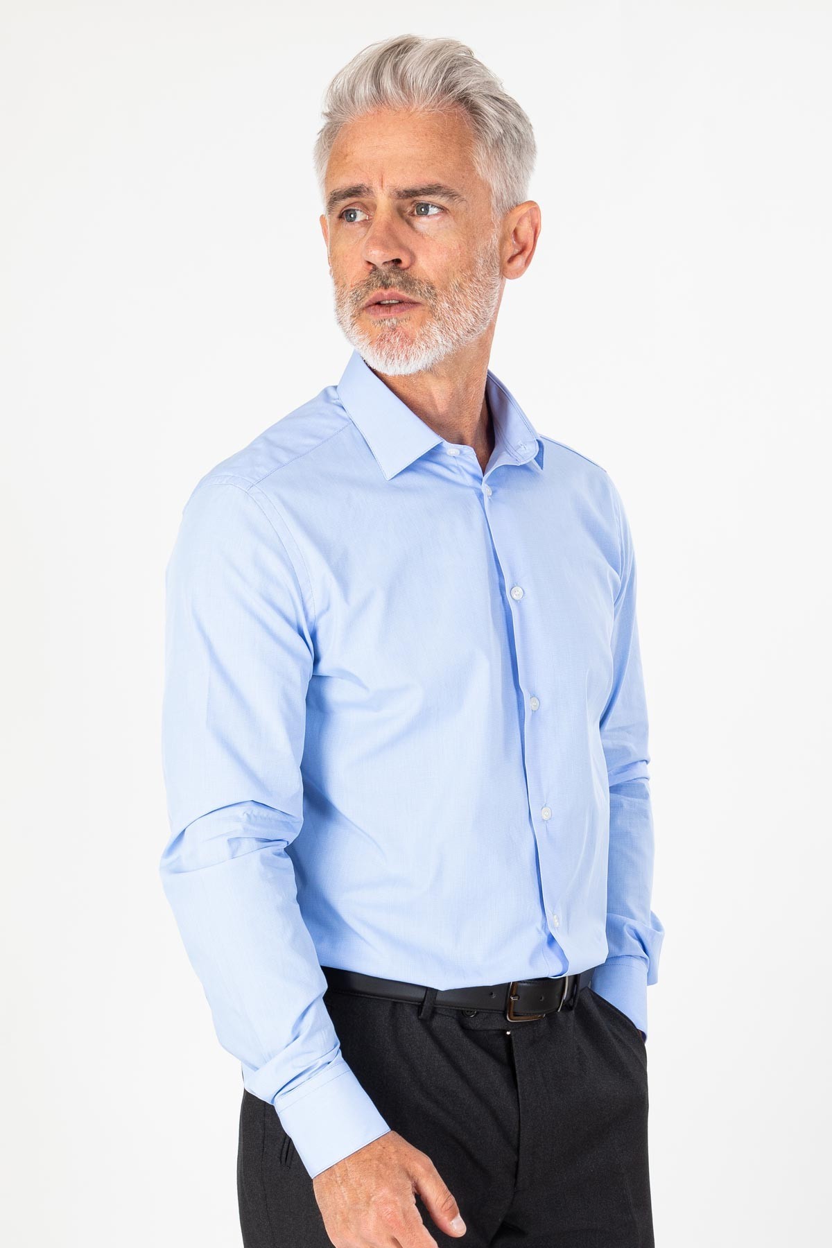 Chemise fil à fil bleu ciel coupe ajustée